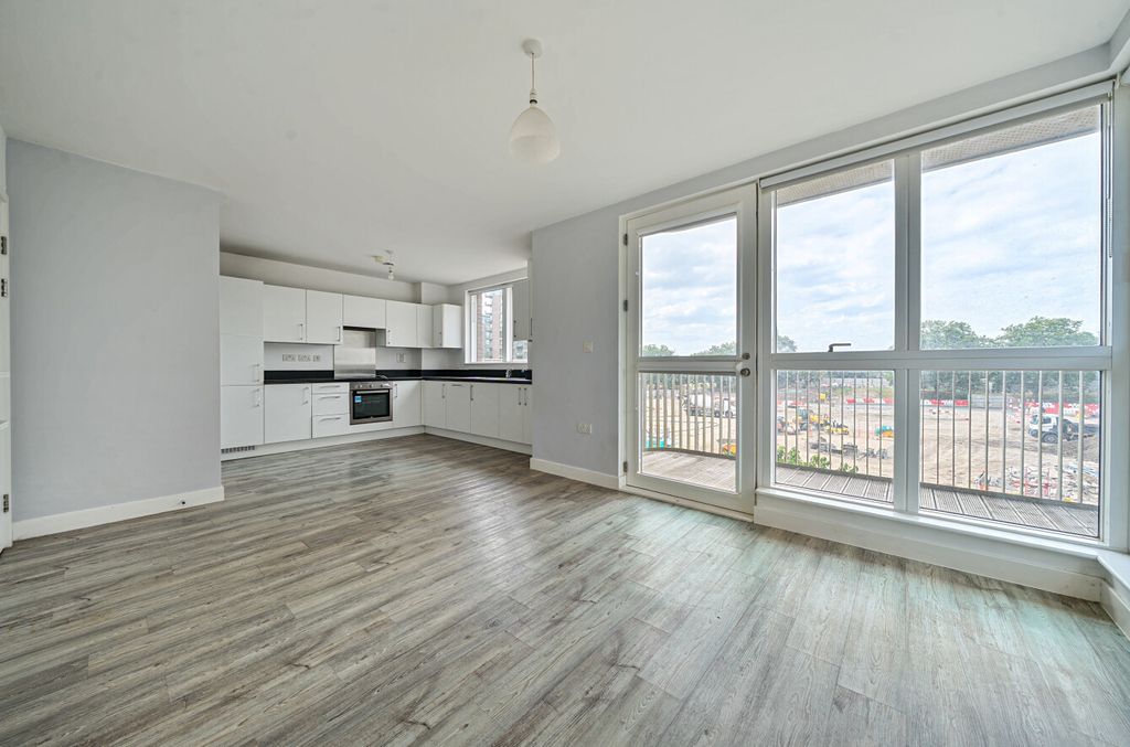 Property photo 2 of 18 1494449-14-6A562A...