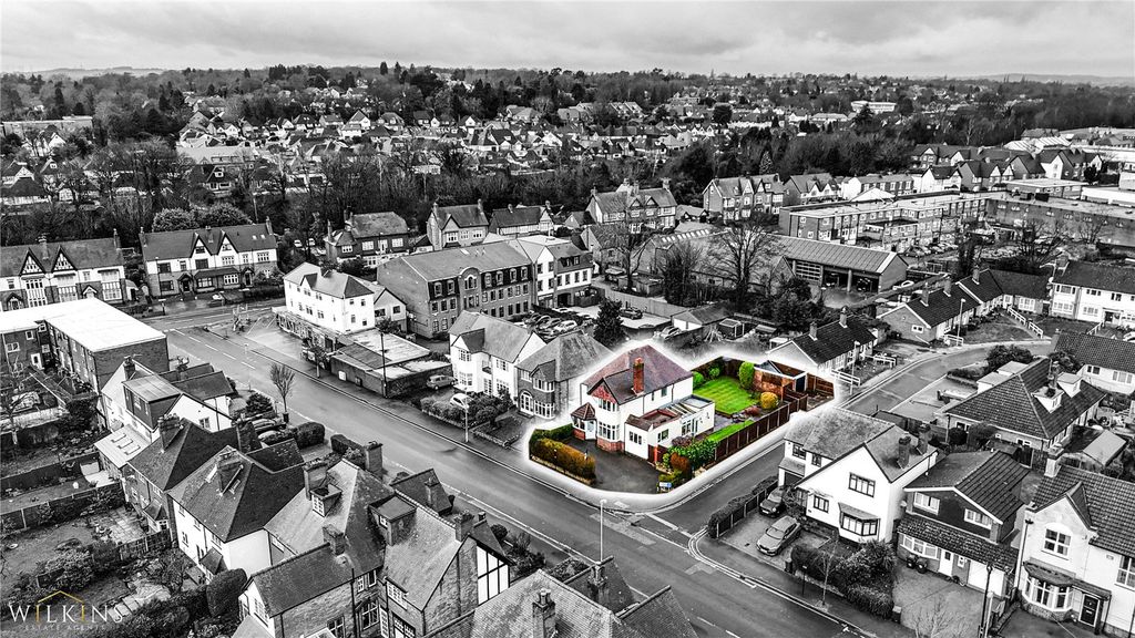 Property photo 1 of 37 Picture No. 34