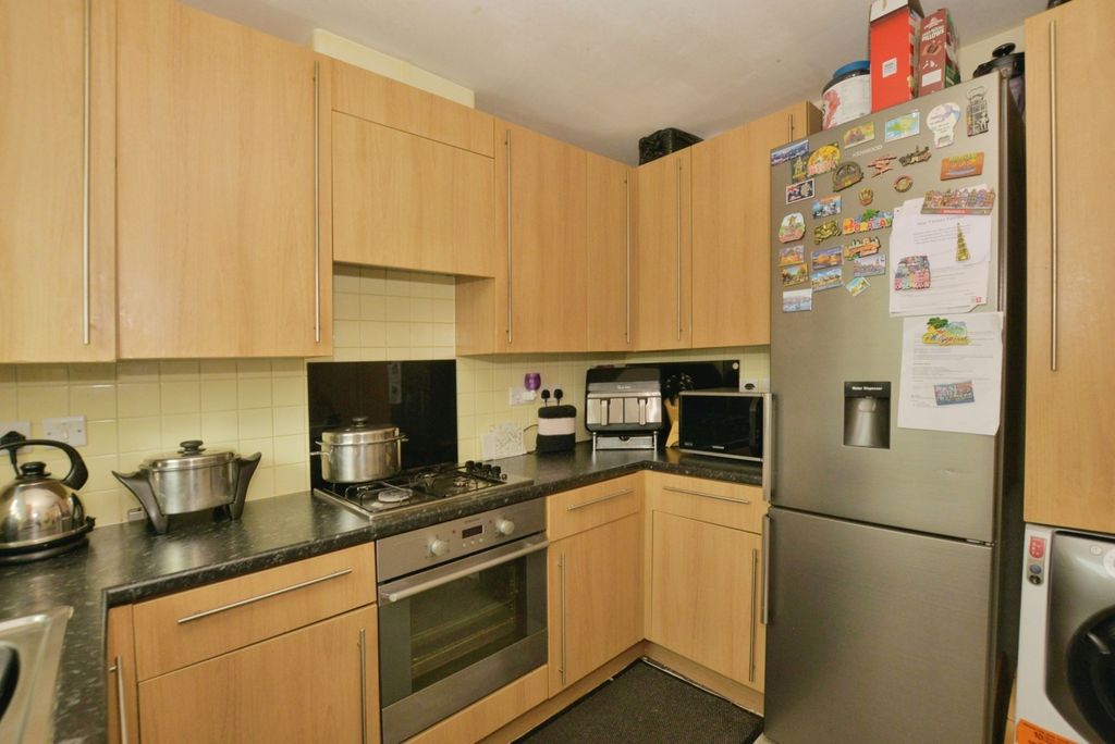 Property photo 3 of 15 Kitchen