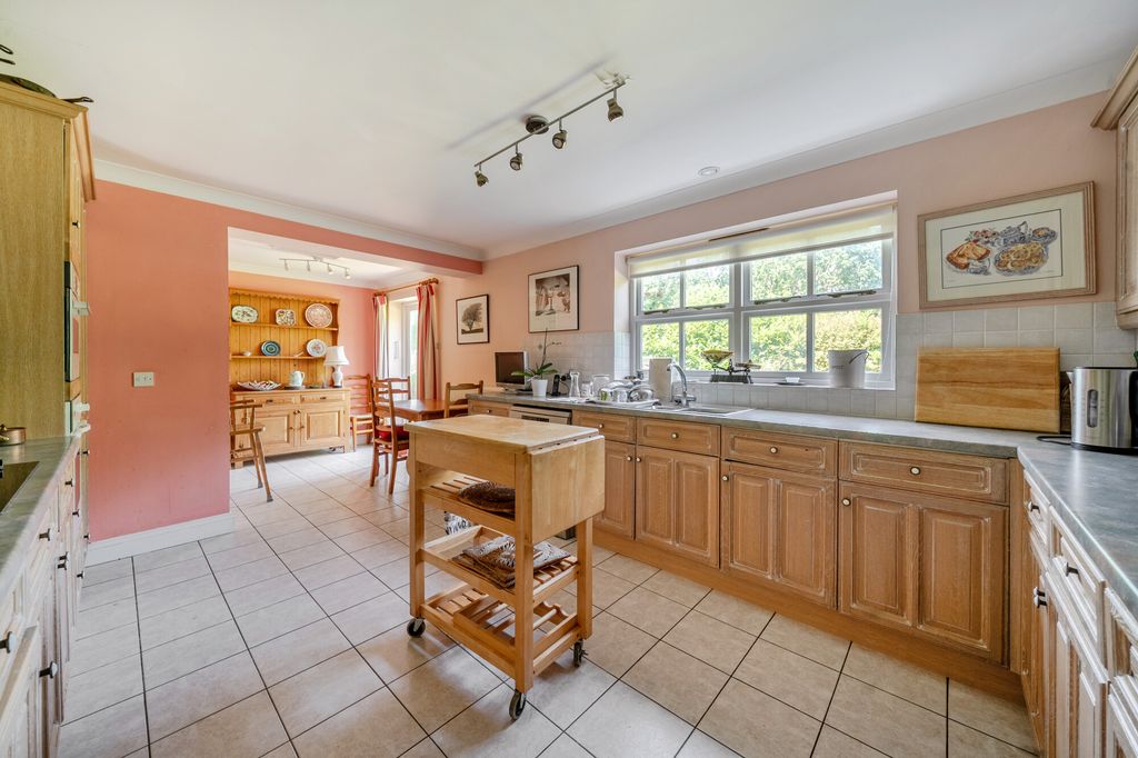 Property photo 3 of 13