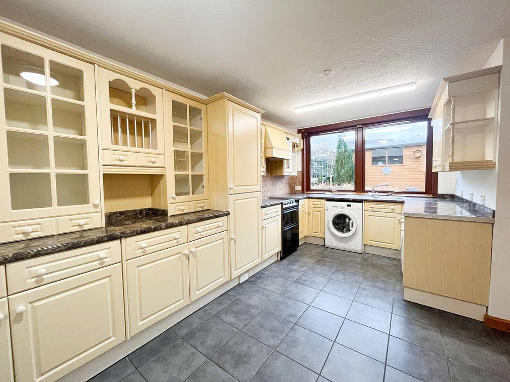 Property photo 3 of 11 Photo #3