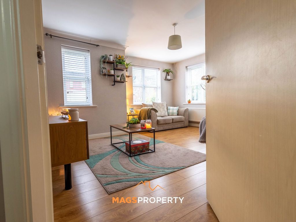 Property photo 3 of 27