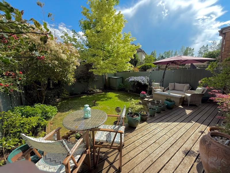 Property photo 2 of 25 Garden