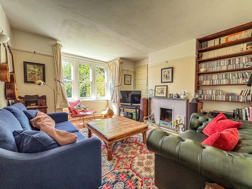 Property photo 2 of 24