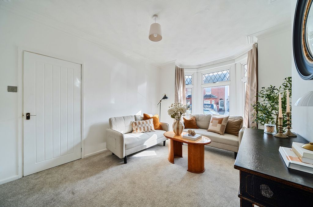 Property photo 3 of 19 1416478-30-699F21...