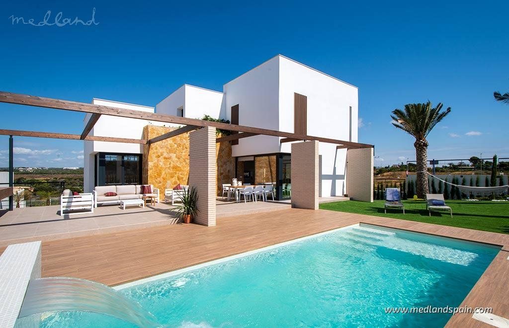 Property photo 1 of 15 Exclusive Villa 400 Meters From The Beach In Campoamor