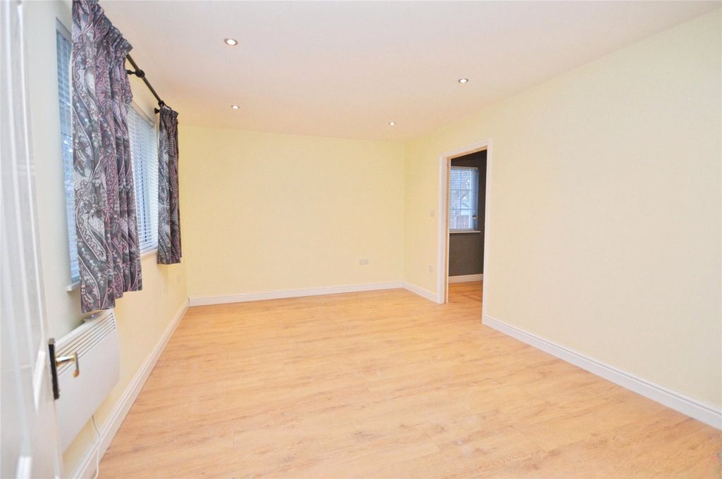 Property photo 3 of 14 Picture No. 52