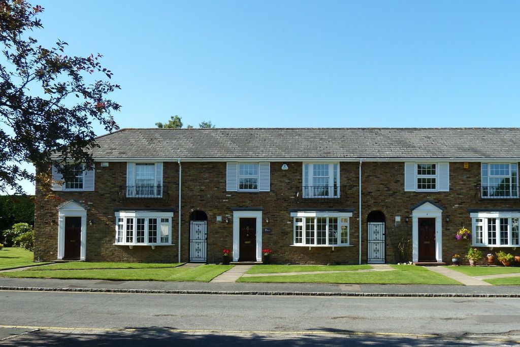 Property photo 1 of 15 Exterior