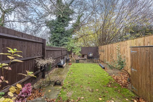 Property photo 2 of 10 Garden View