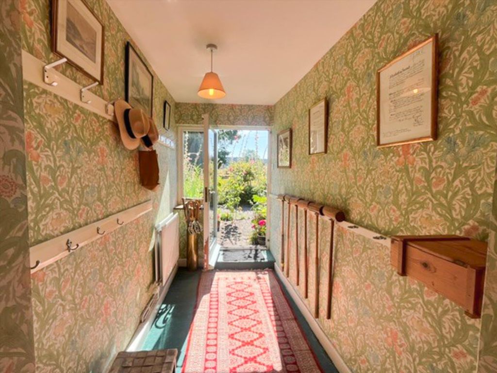 Property photo 3 of 27 Image