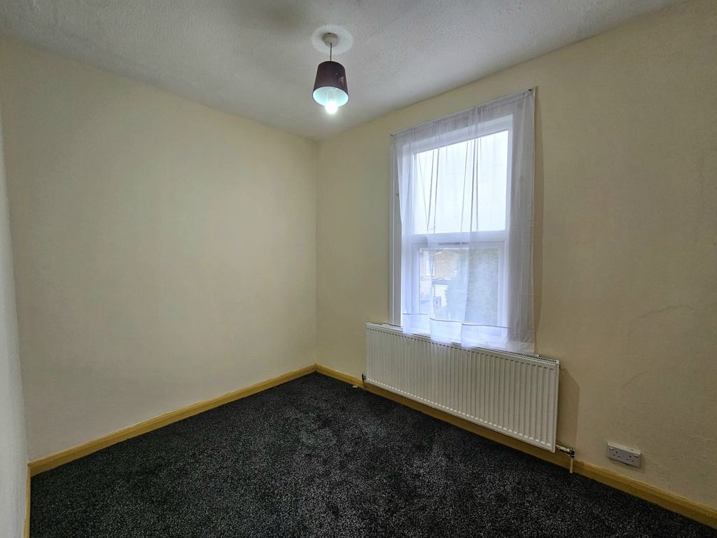 Property photo 2 of 5 Gallery
