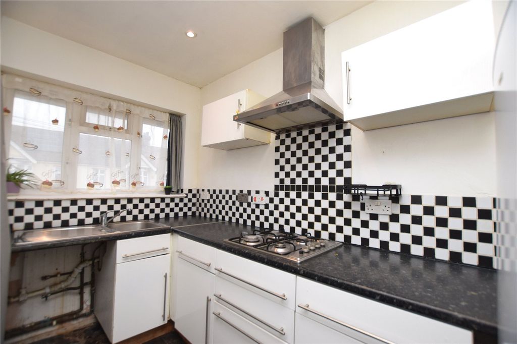 Property photo 3 of 7 Picture No. 04