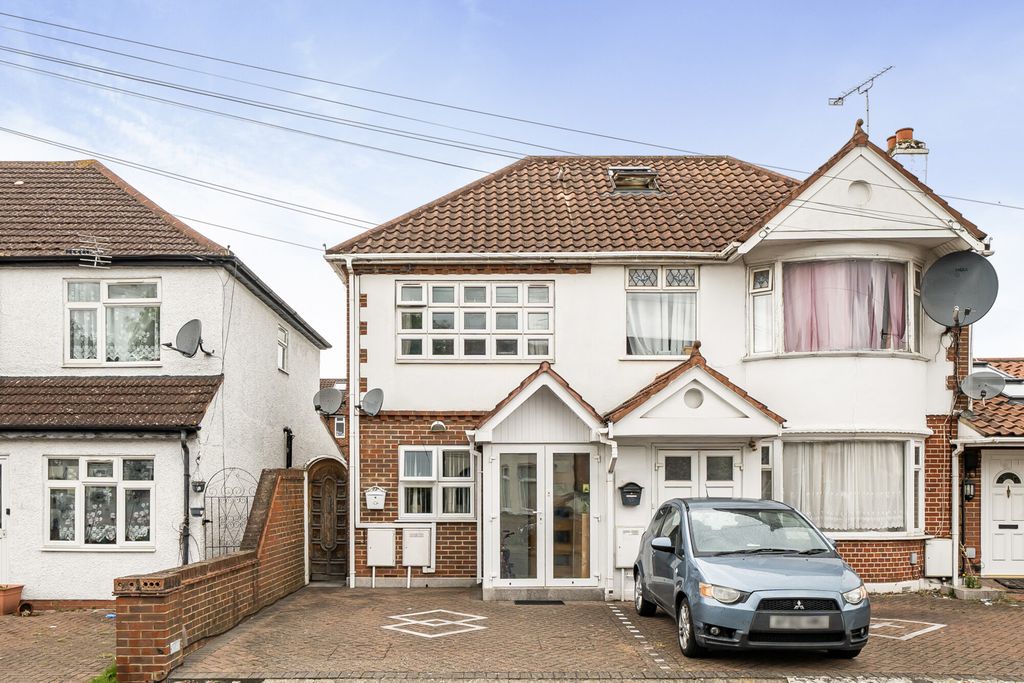 Property photo 1 of 12 1465330-17-6A0Afe...
