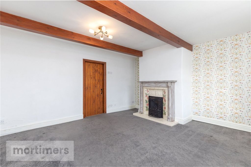 Property photo 2 of 16 Living Room