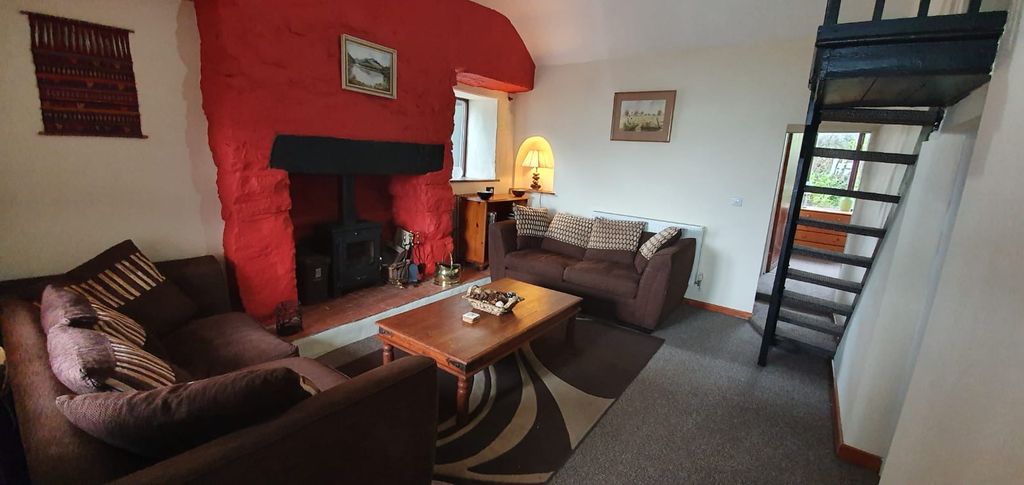 Property photo 3 of 21