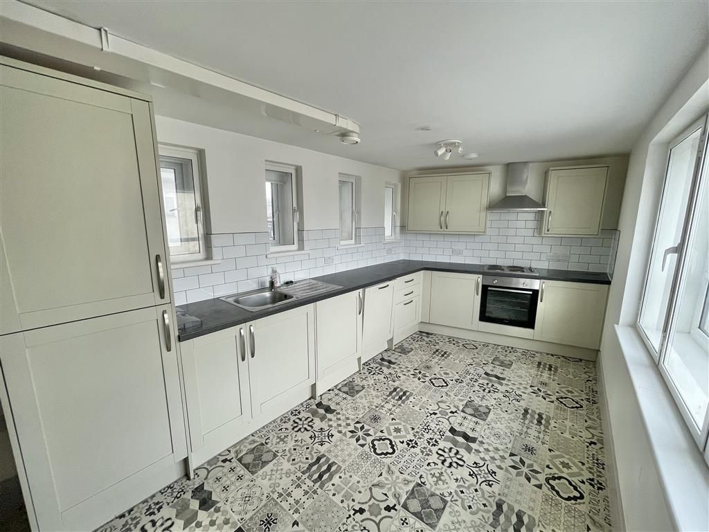 Property photo 2 of 8 Image