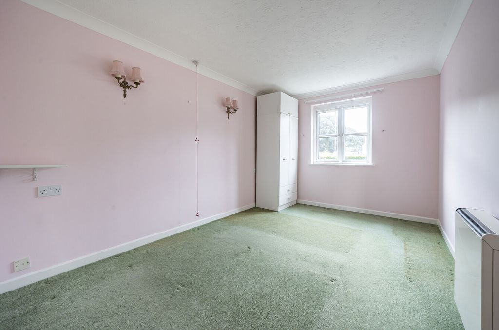 Property photo 1 of 15 1 - Bedroom