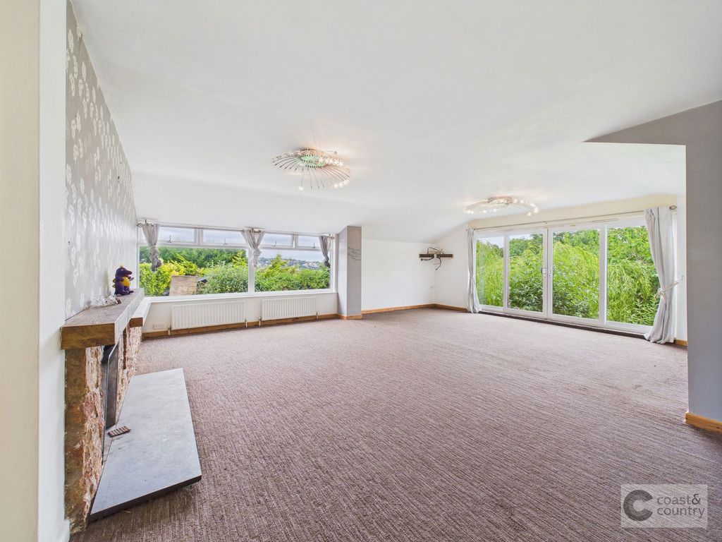 Property photo 3 of 28
