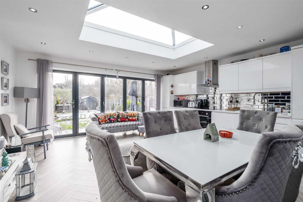 Property photo 2 of 15 42 Wherretts Well Lane_12.Jpg