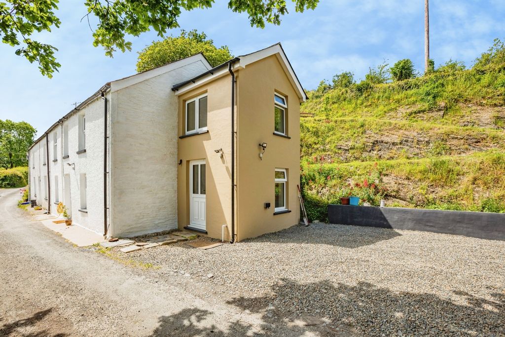 Property photo 2 of 19 Pbox-Img.Jpg
