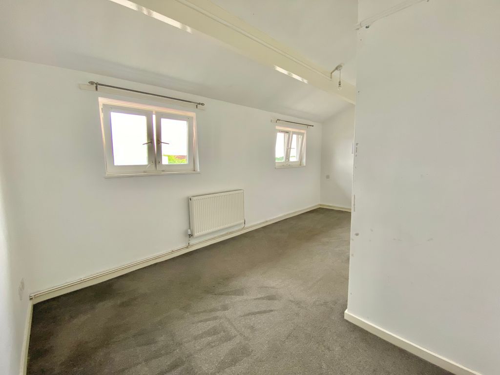 Property photo 3 of 5 Front