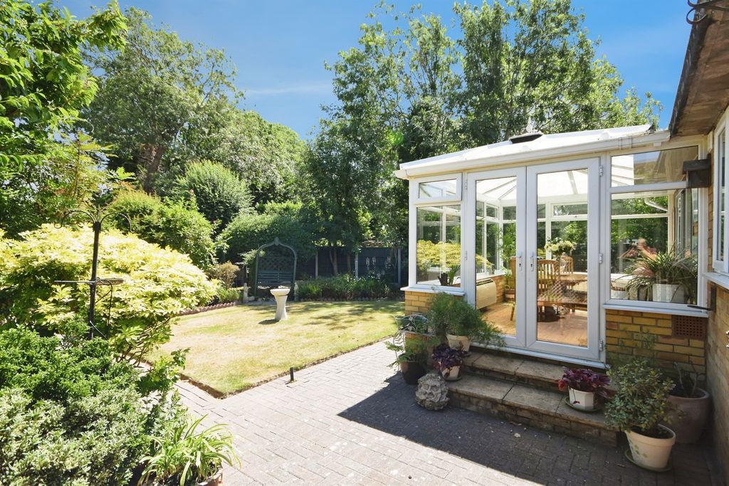 Property photo 2 of 19