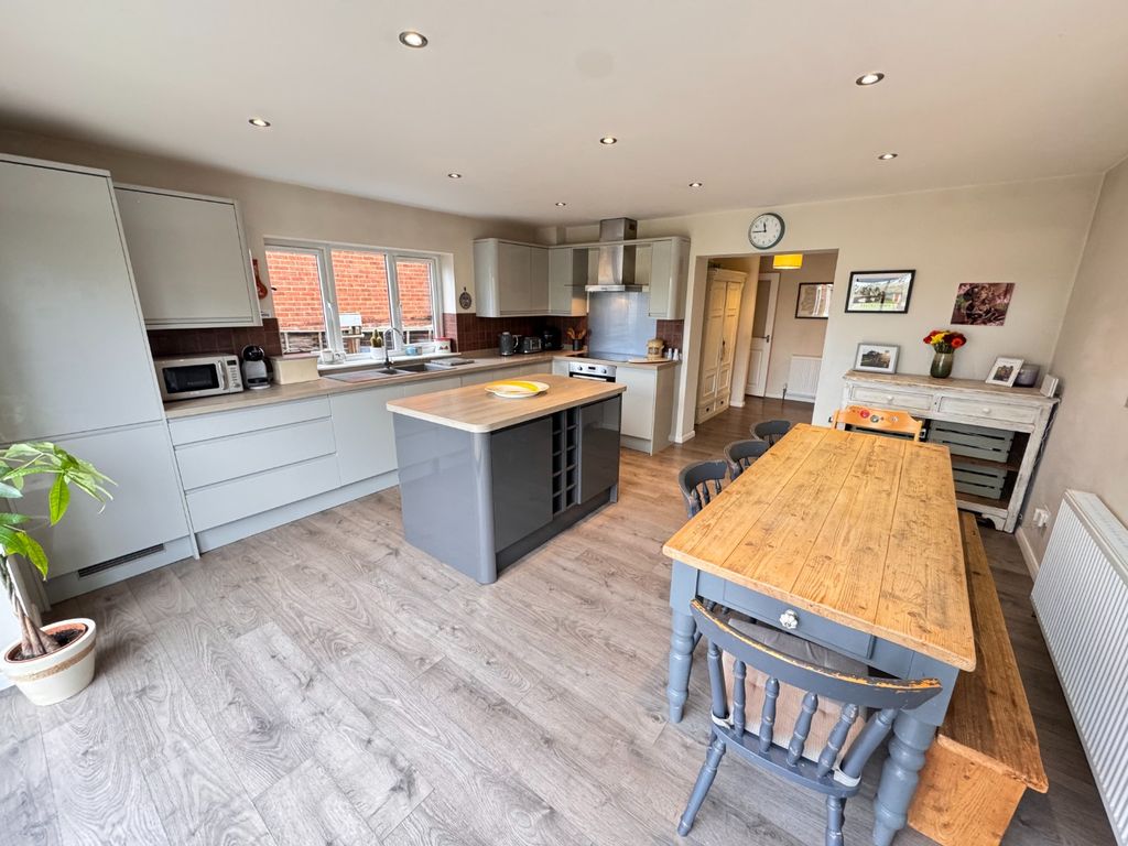 Property photo 2 of 39 4665291