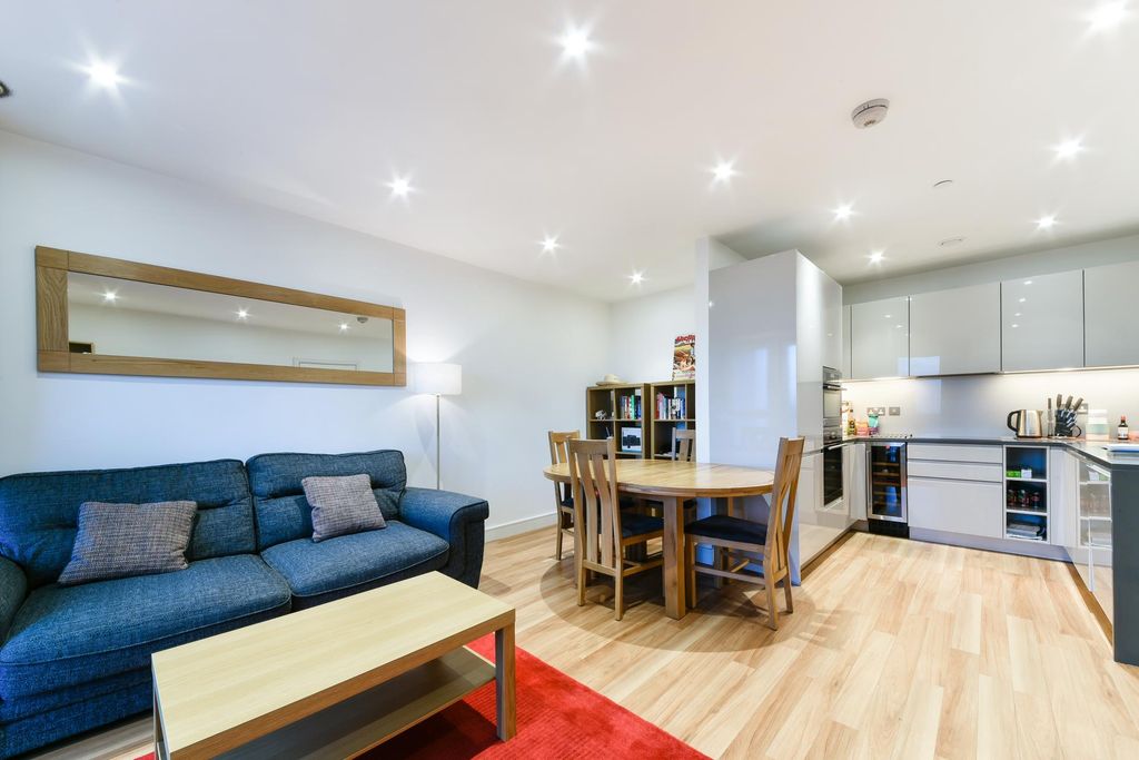 Property photo 2 of 14