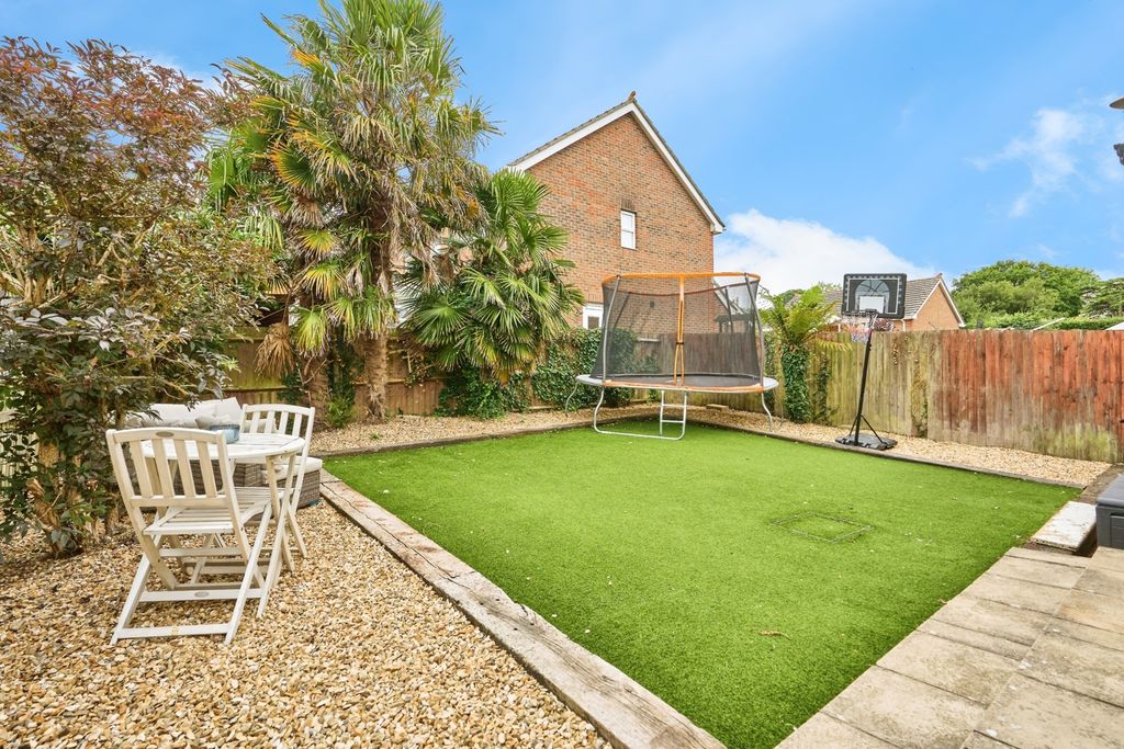 Property photo 2 of 17 Photo