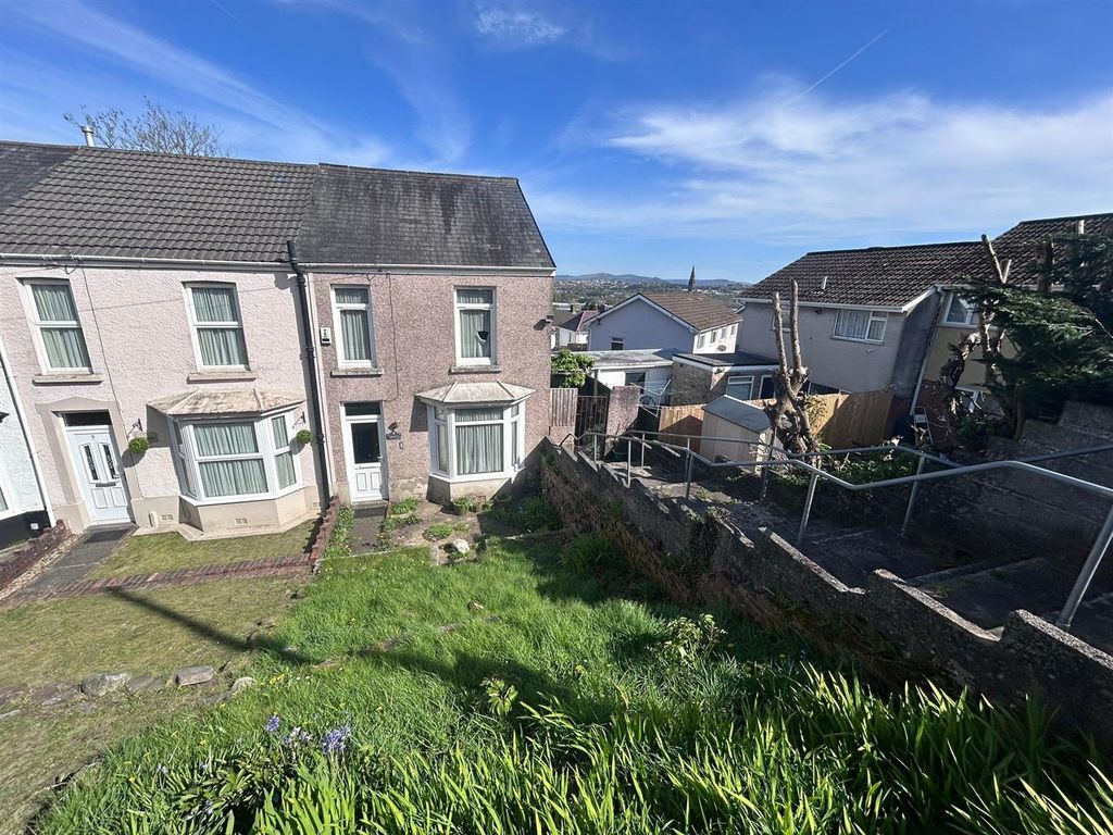 Property photo 1 of 18 Front Use.Jpg