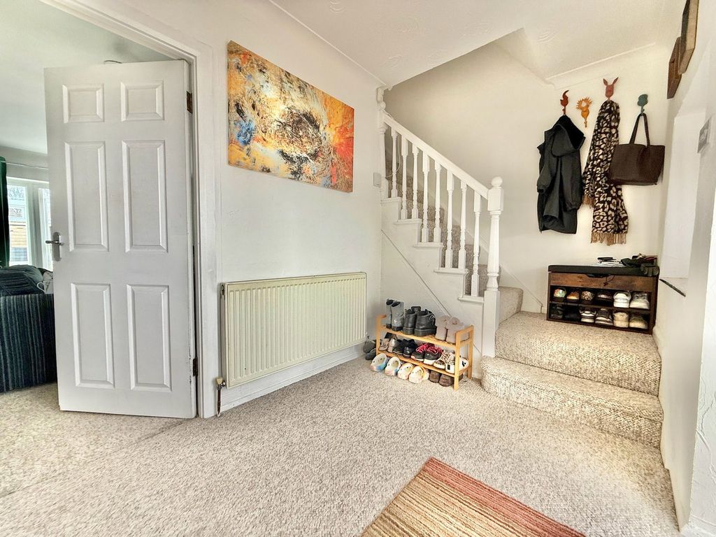 Property photo 2 of 23