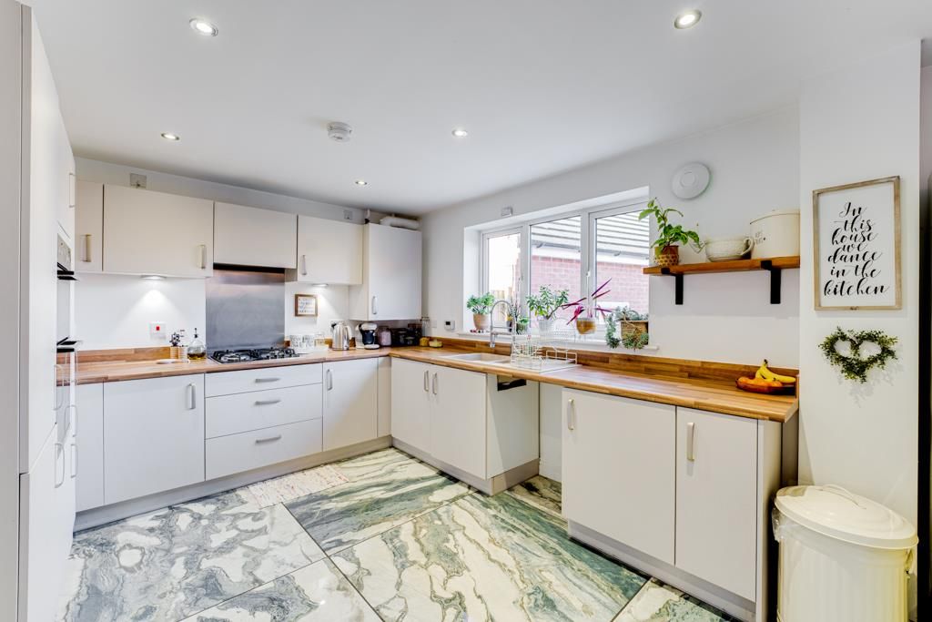 Property photo 3 of 41 1 Eastwood Avenue, Barton Seagrave-16.Jpg