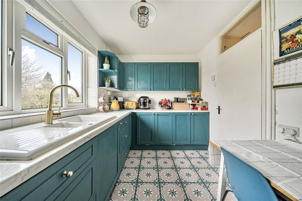 Property photo 3 of 11 Picture No. 28