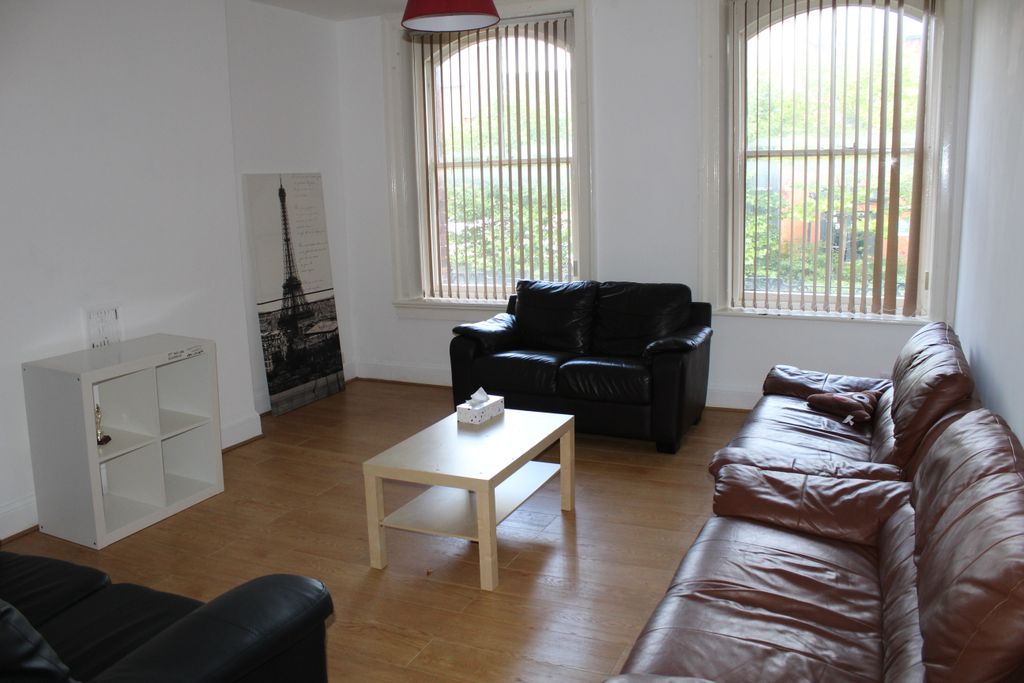 Property photo 3 of 6