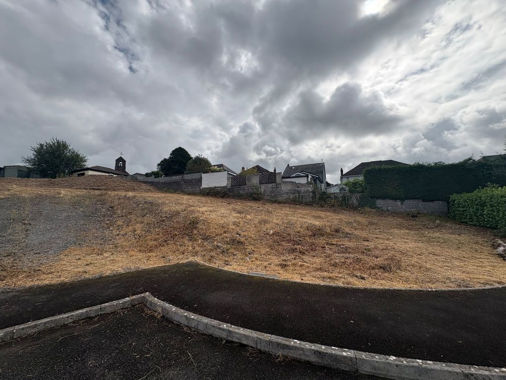 Property photo 1 of 4