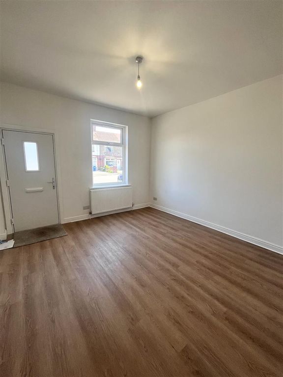 Property photo 2 of 17 Img_2361.Jpg