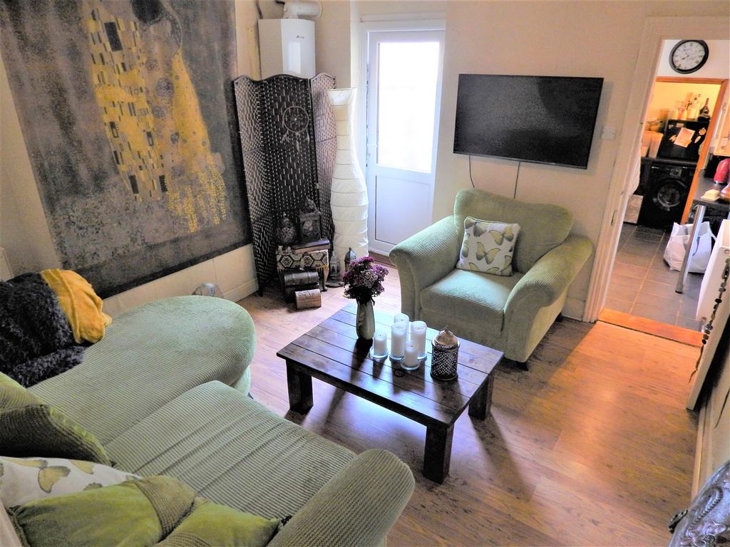 Property photo 2 of 13 Dining Room
