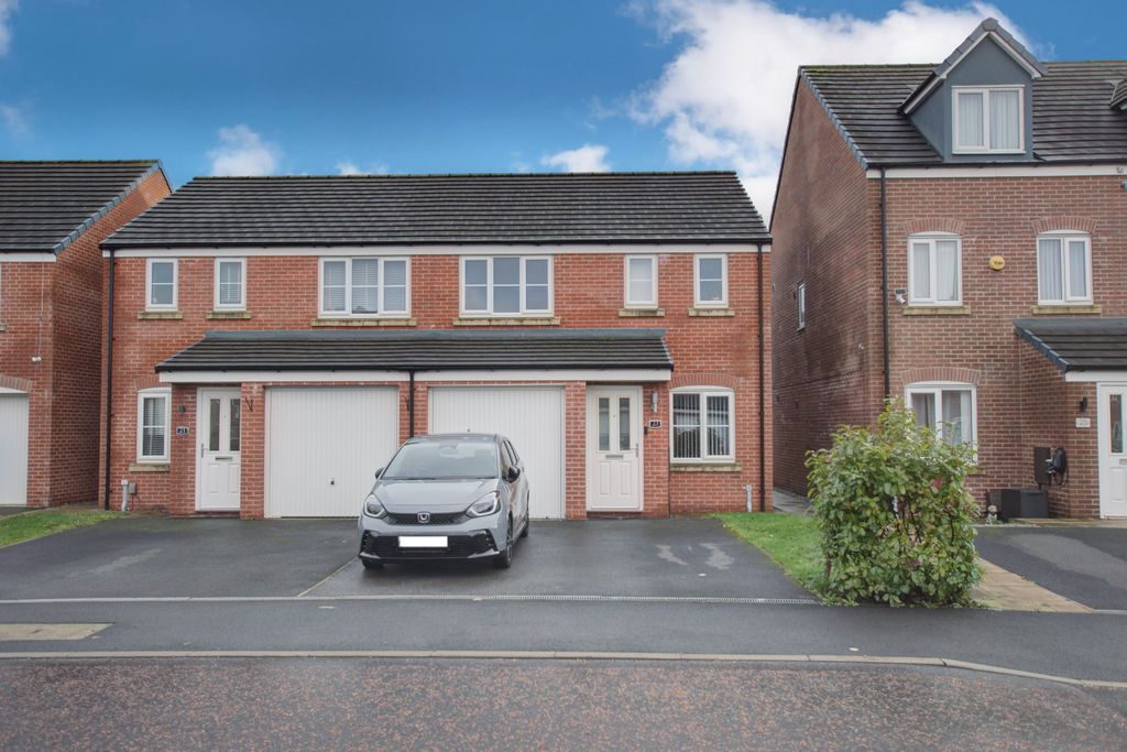 Property photo 1 of 20 1. Front