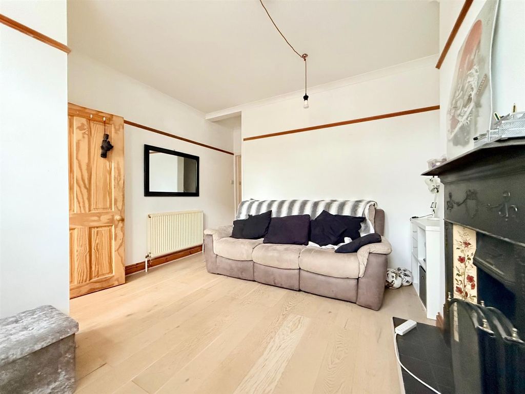 Property photo 3 of 13 3.Jpg