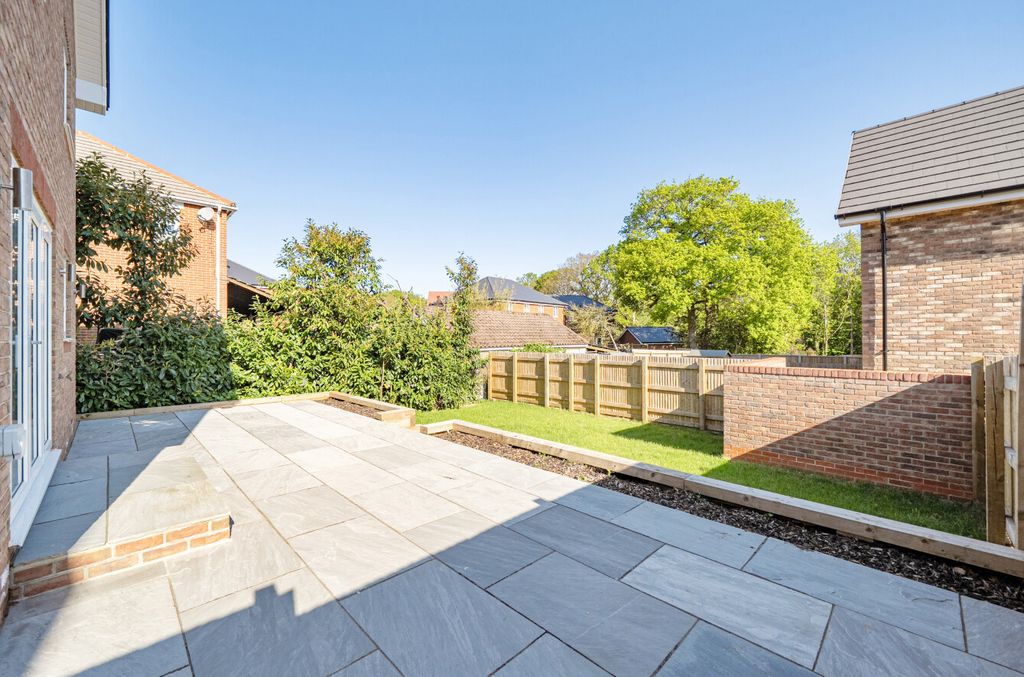 Property photo 1 of 11 1451164-23-69Ef8F...