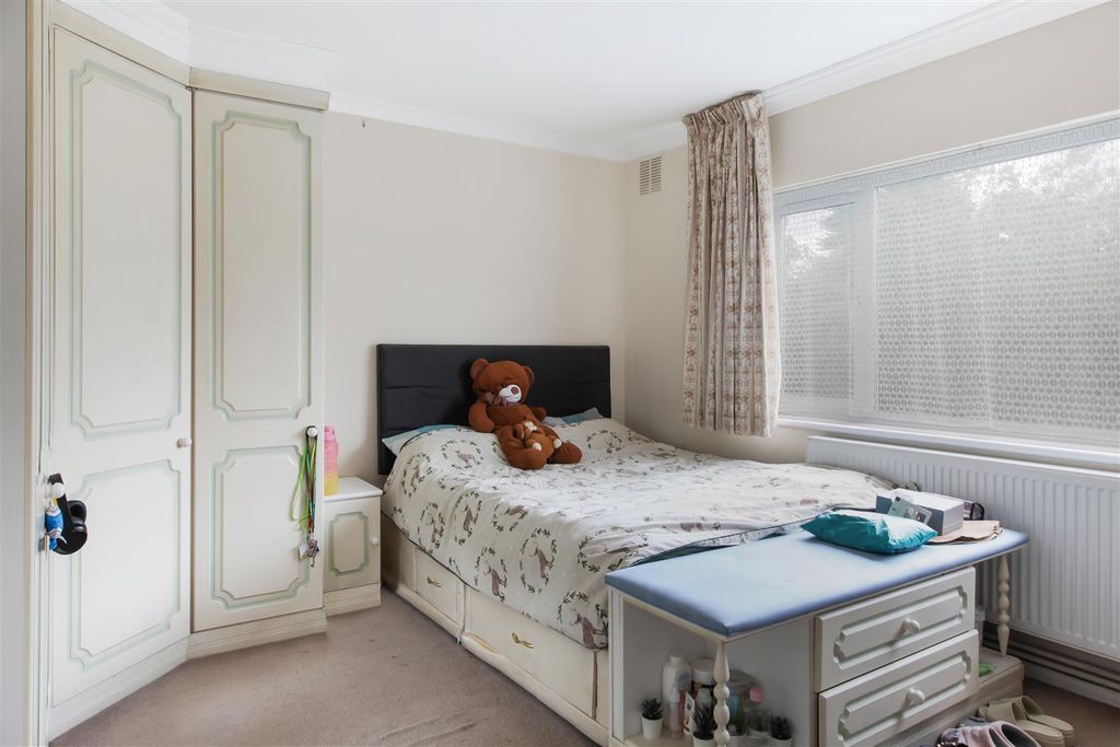Property photo 2 of 15 Flat 6, Rosewood House - 8Ocee6Xlnubmbp9Hgopf.Jpg