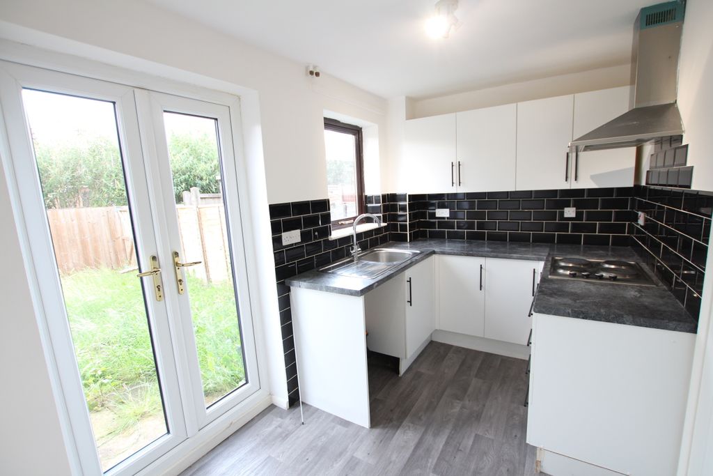 Property photo 2 of 14 Img_1149