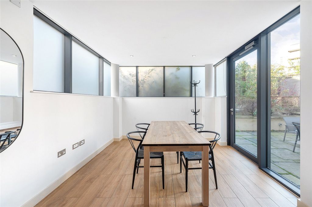 Property photo 2 of 14 Picture No. 08