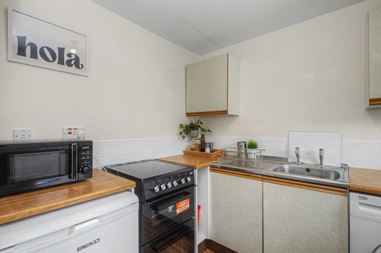 Property photo 3 of 8 334789