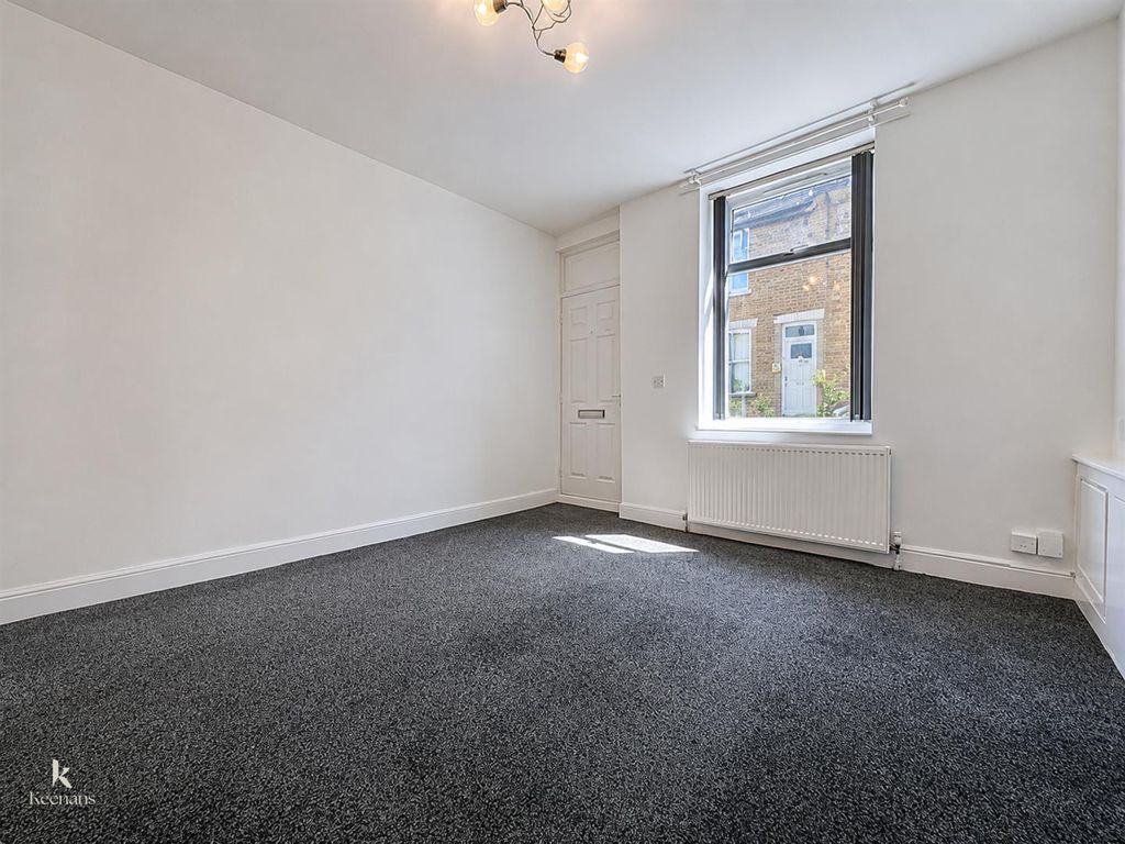 Property photo 3 of 15 2.Jpg
