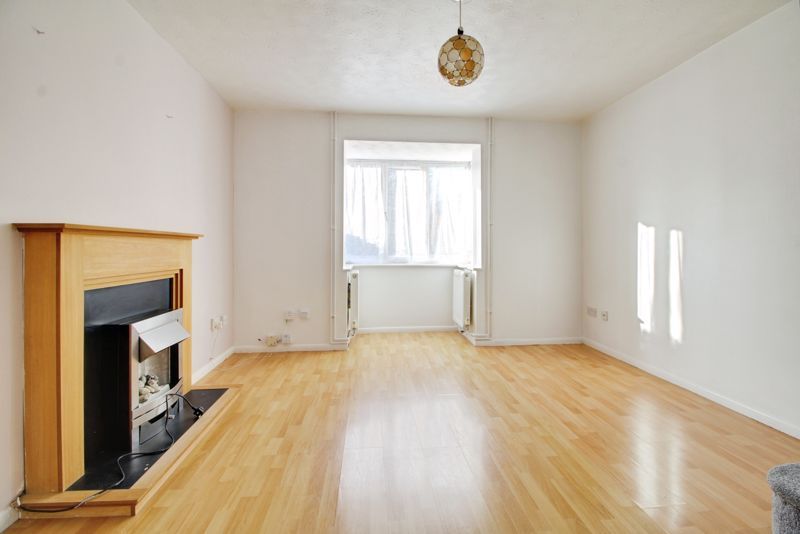 Property photo 2 of 9 Photo 7