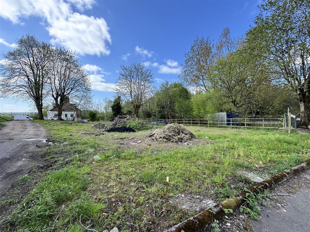 Property photo 3 of 8 Plot