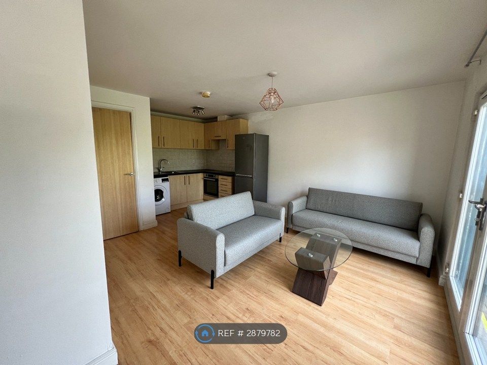 Property photo 1 of 14 Living