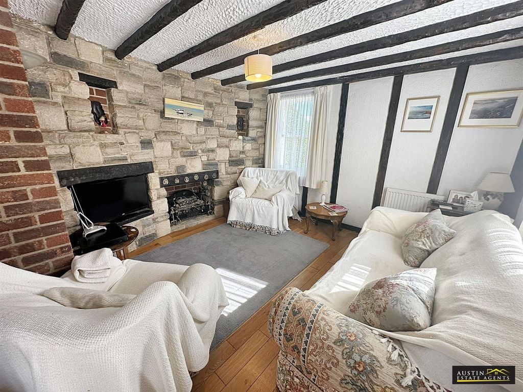 Property photo 2 of 16