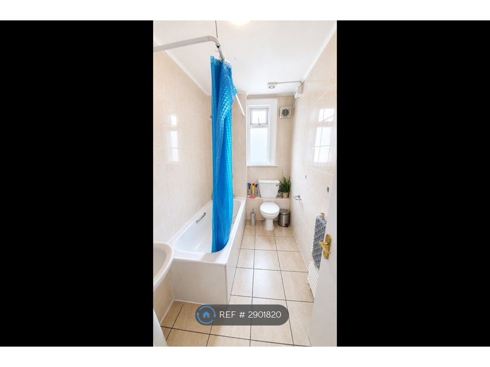 Property photo 3 of 12 Bathroom 1